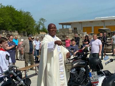 Scheuermann-Naturstein-Motorradgottesdienst-2022